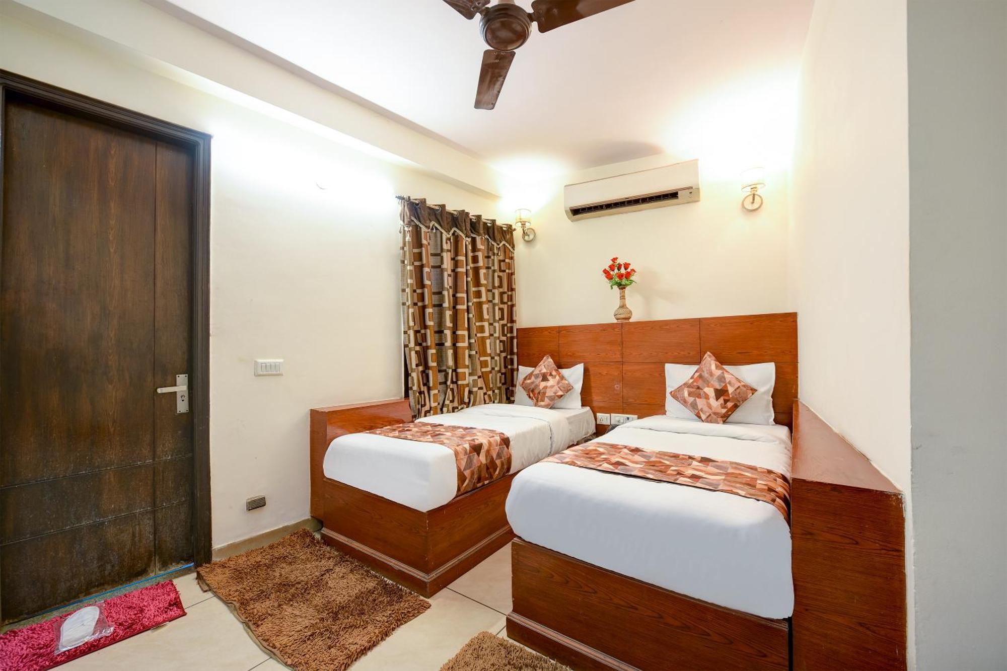 Hotel Le Grand - Walk-In From Rk Ashram Metro Station 新德里 外观 照片