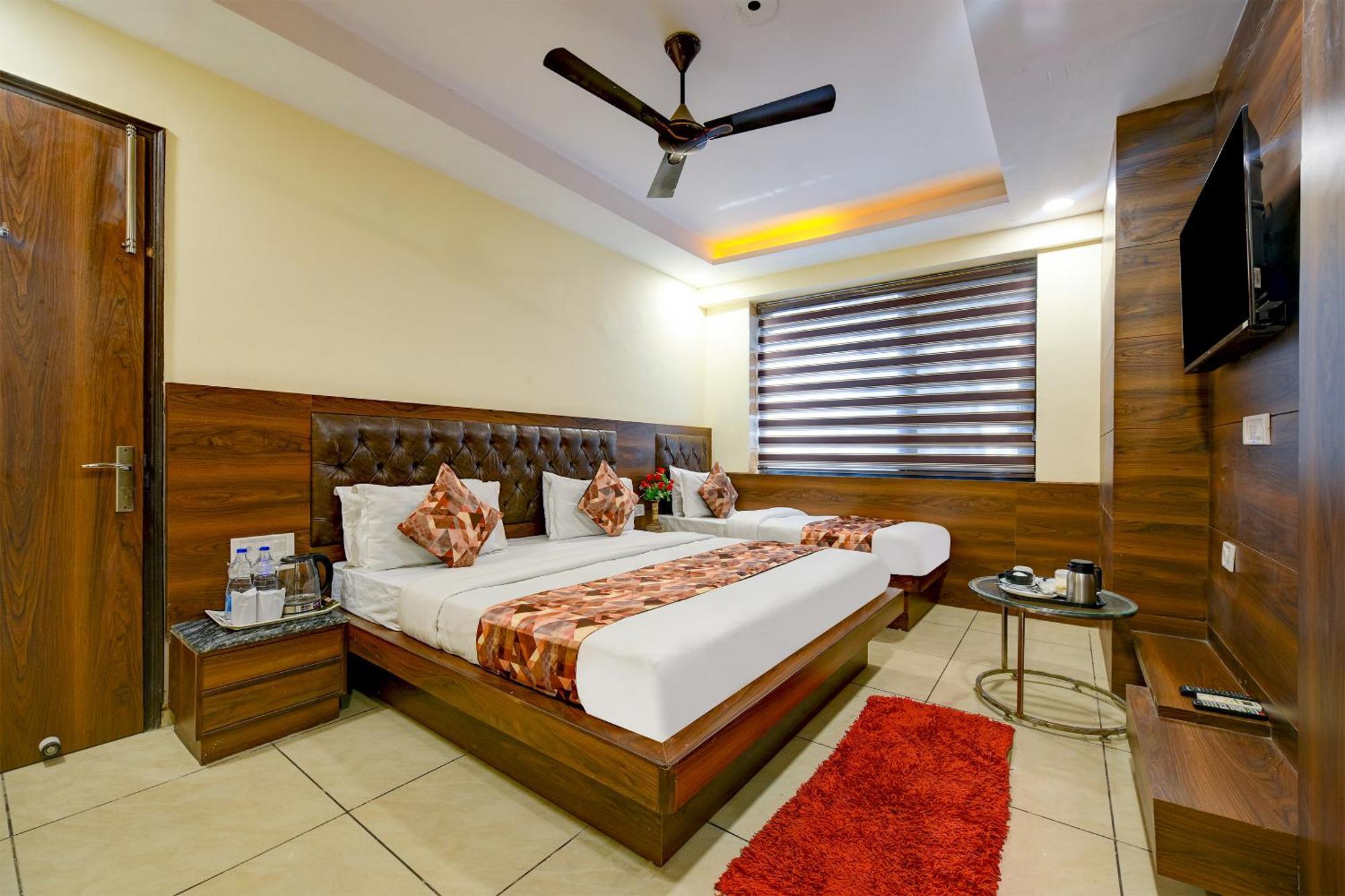Hotel Le Grand - Walk-In From Rk Ashram Metro Station 新德里 外观 照片
