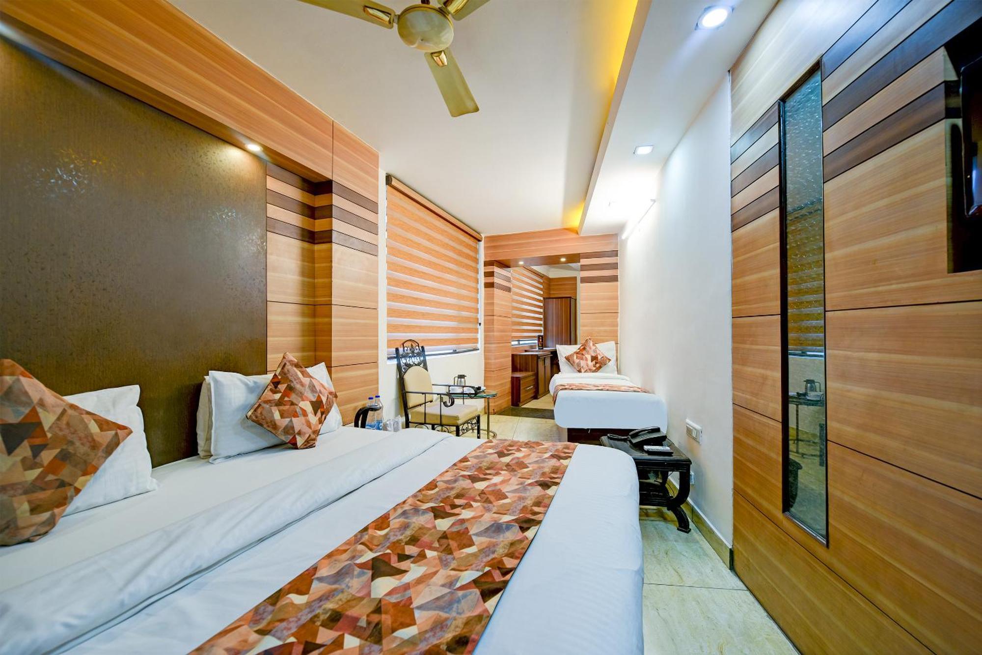 Hotel Le Grand - Walk-In From Rk Ashram Metro Station 新德里 外观 照片
