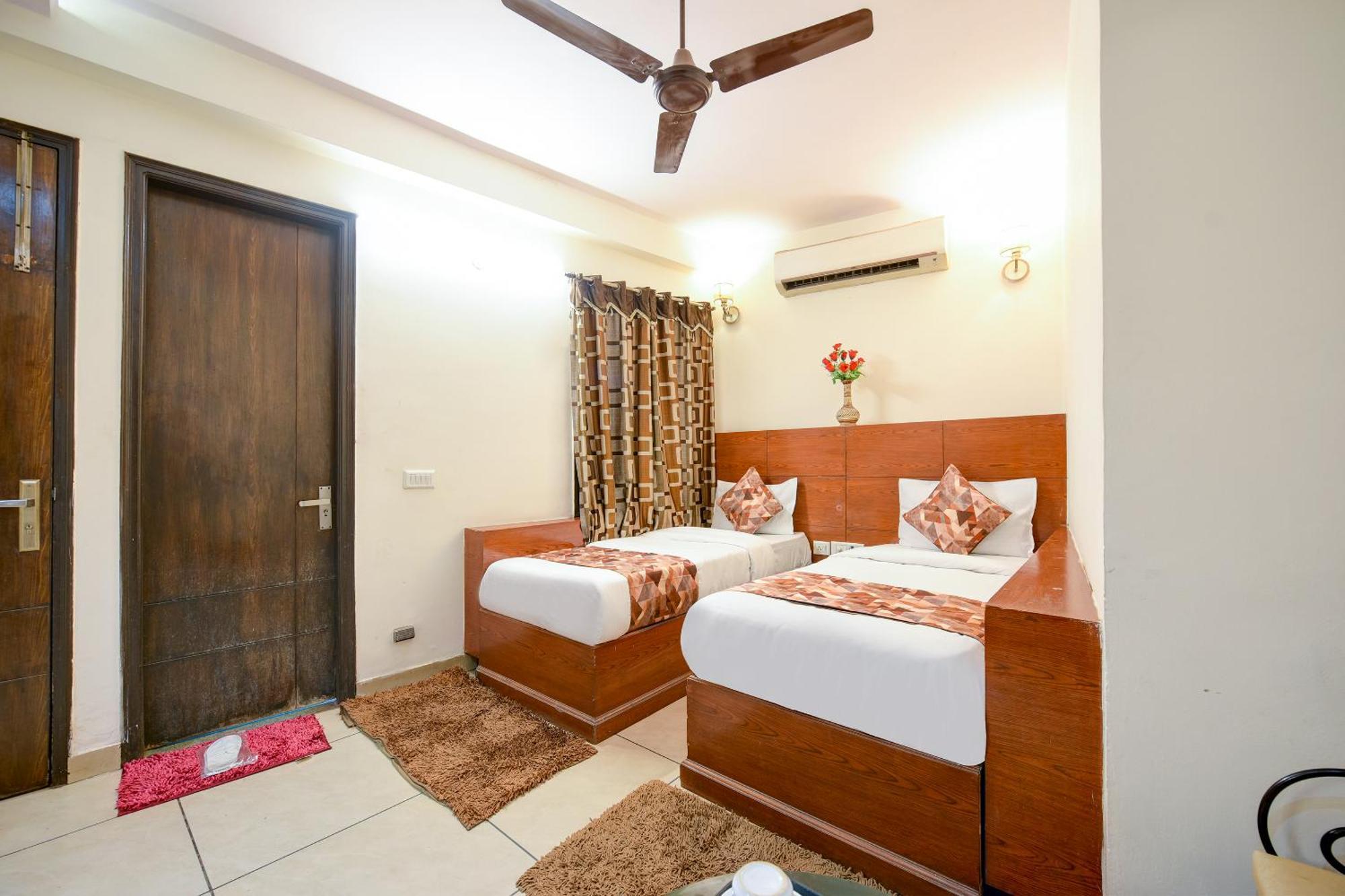Hotel Le Grand - Walk-In From Rk Ashram Metro Station 新德里 外观 照片